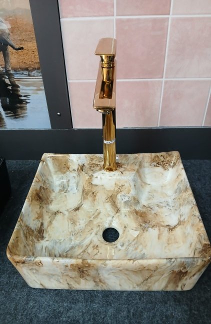 TABLE TOP